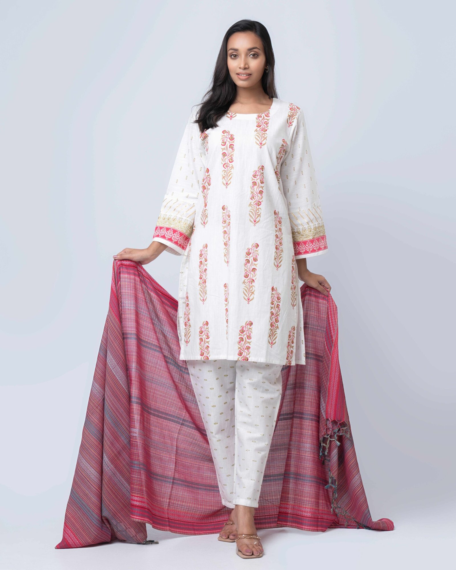 Rose Ivory Three Pieces Set